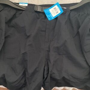 Columbia Men's Black Cargo Shorts